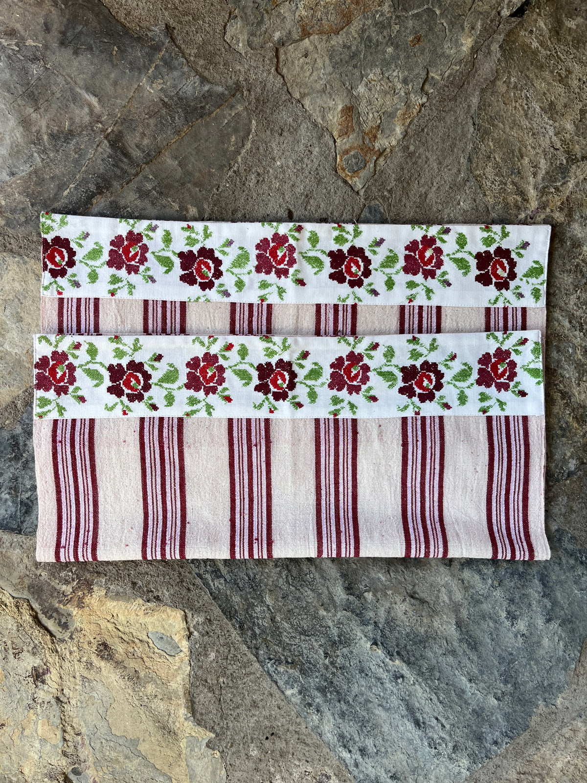 FOLK Vintage Linen Placemats | Set of 2