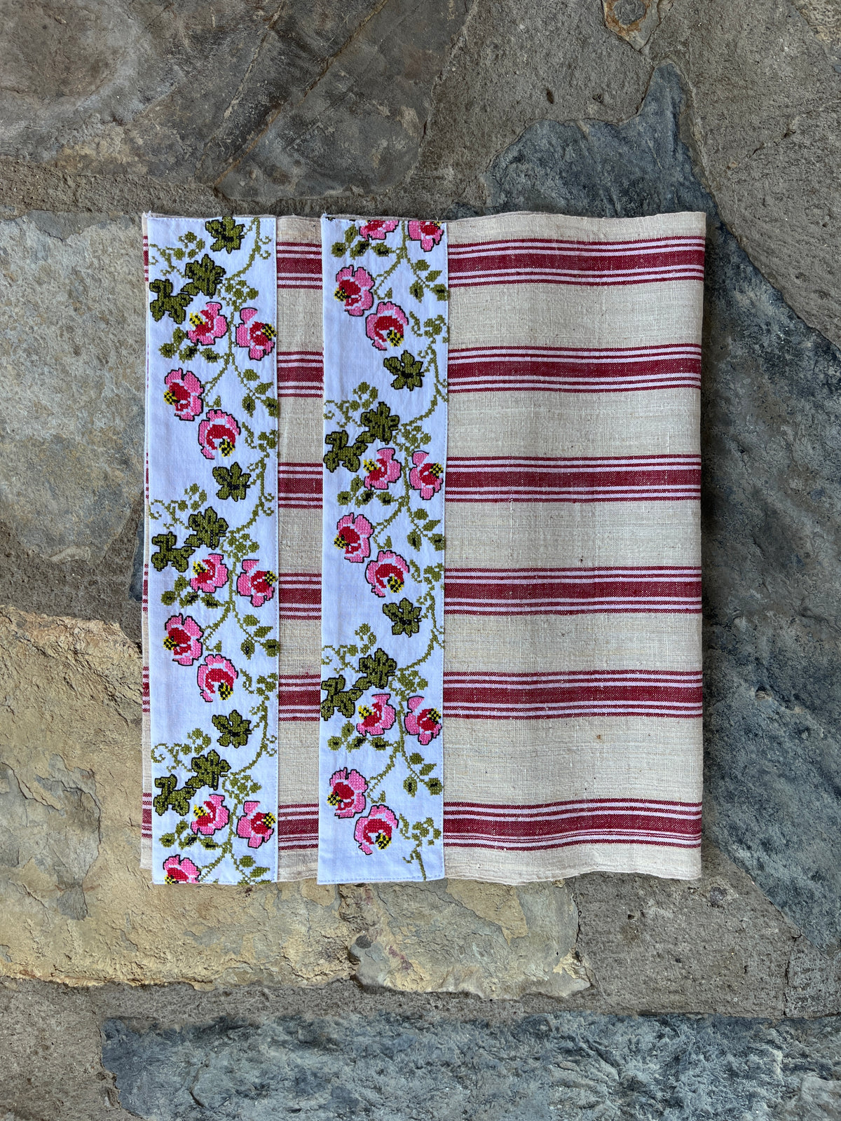 ROSA Vintage Linen Placemats | Set of 2