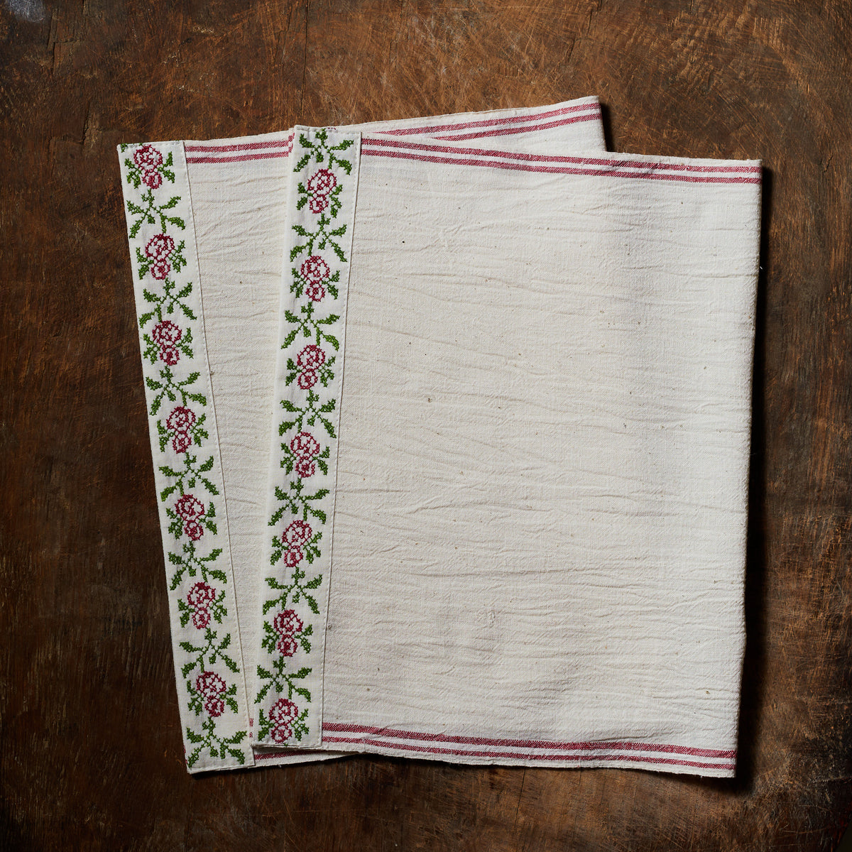 CALMLY Textured Vintage Linen Placemats | Set of 2