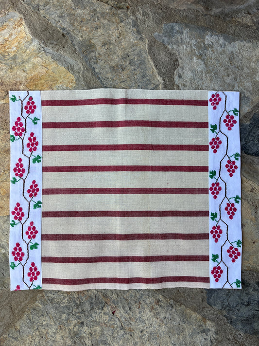 VINE Vintage Linen Placemats | Set of 2