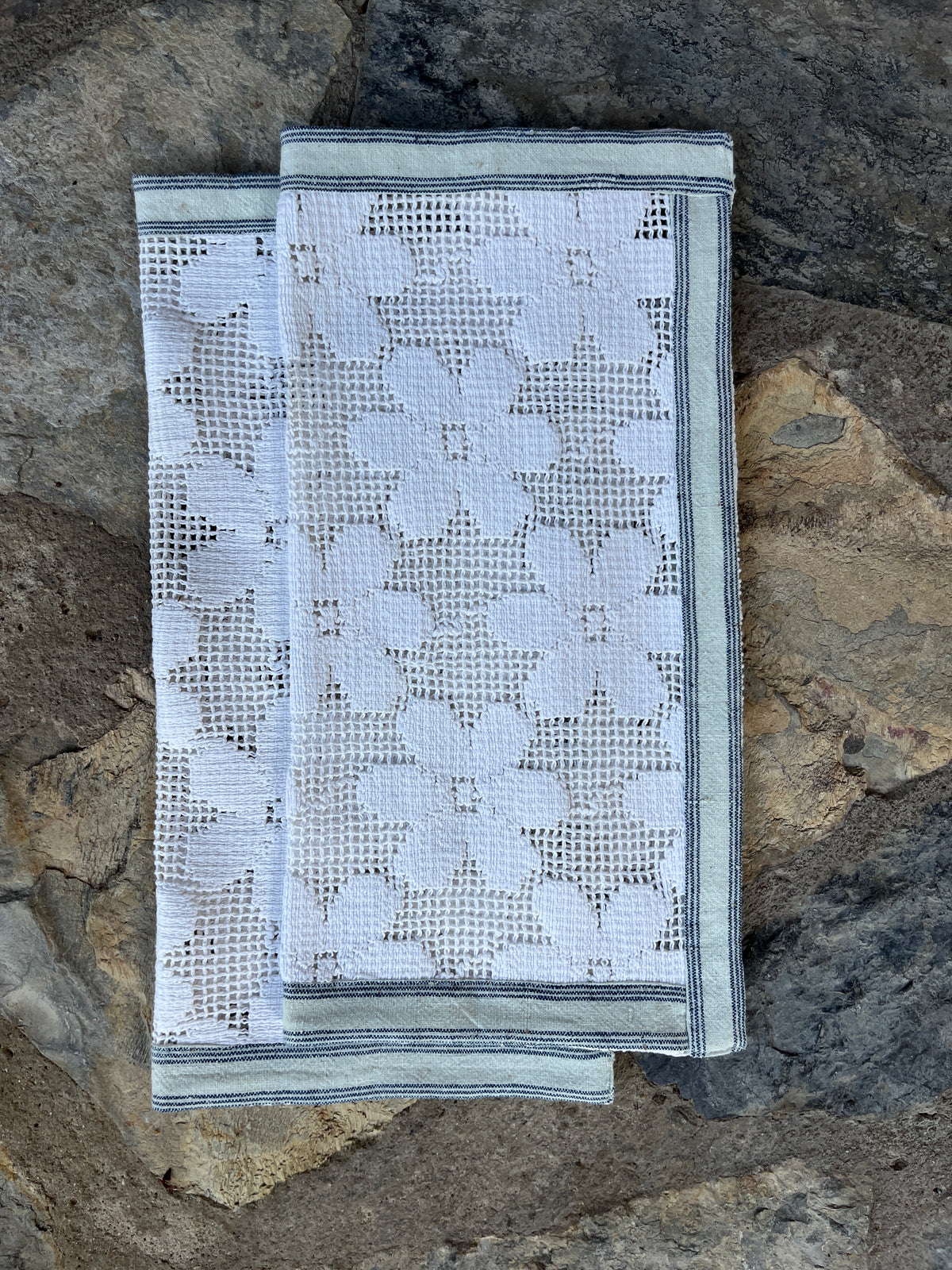 DAISY Vintage Lace Placemats | Set of 2