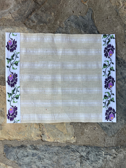 VIOLET Vintage Linen Placemats | Set of 2