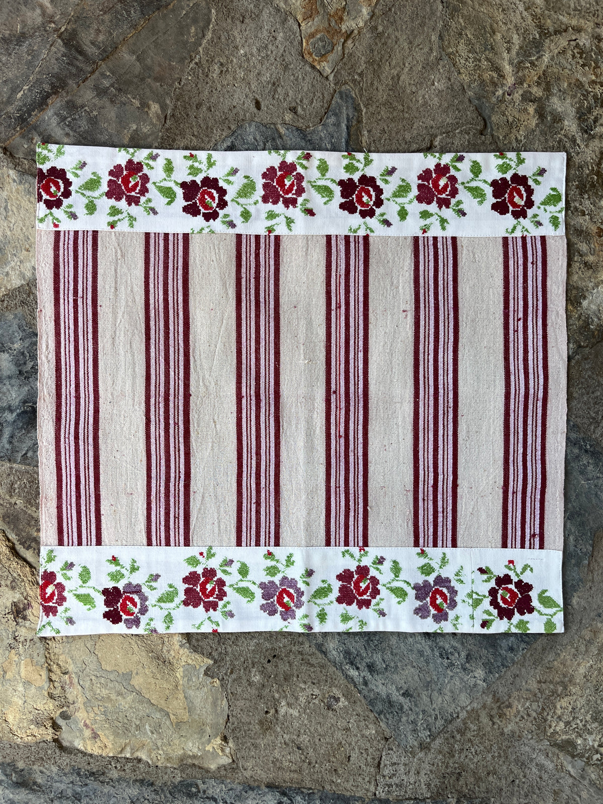 FOLK Vintage Linen Placemats | Set of 2