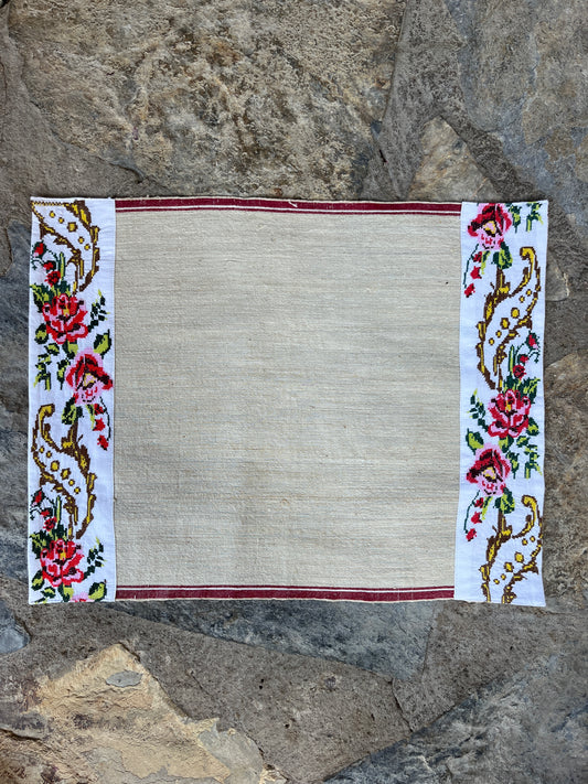CARMEN Vintage Linen Placemats | Set of 2