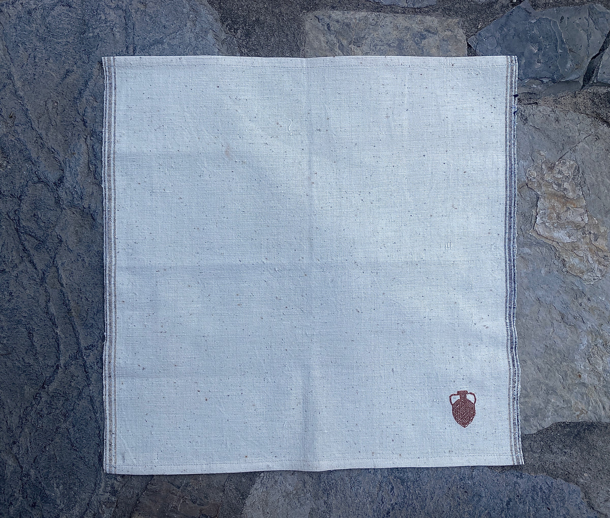 SQUARE Vintage Linen Placemats | Set of 4